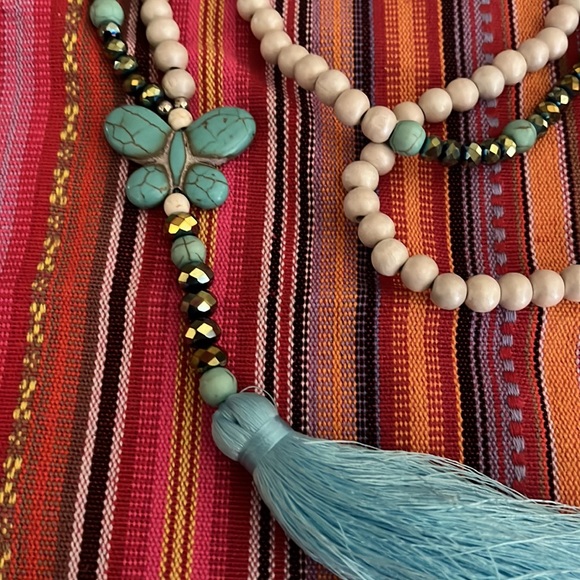 📦 3 FOR $20 ITEM 📦 NWT Spring/Summertime Beaded Tassel Butterfly Necklace - Picture 2 of 5